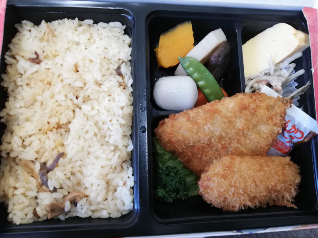 コロナ療養中に無償提供された弁当