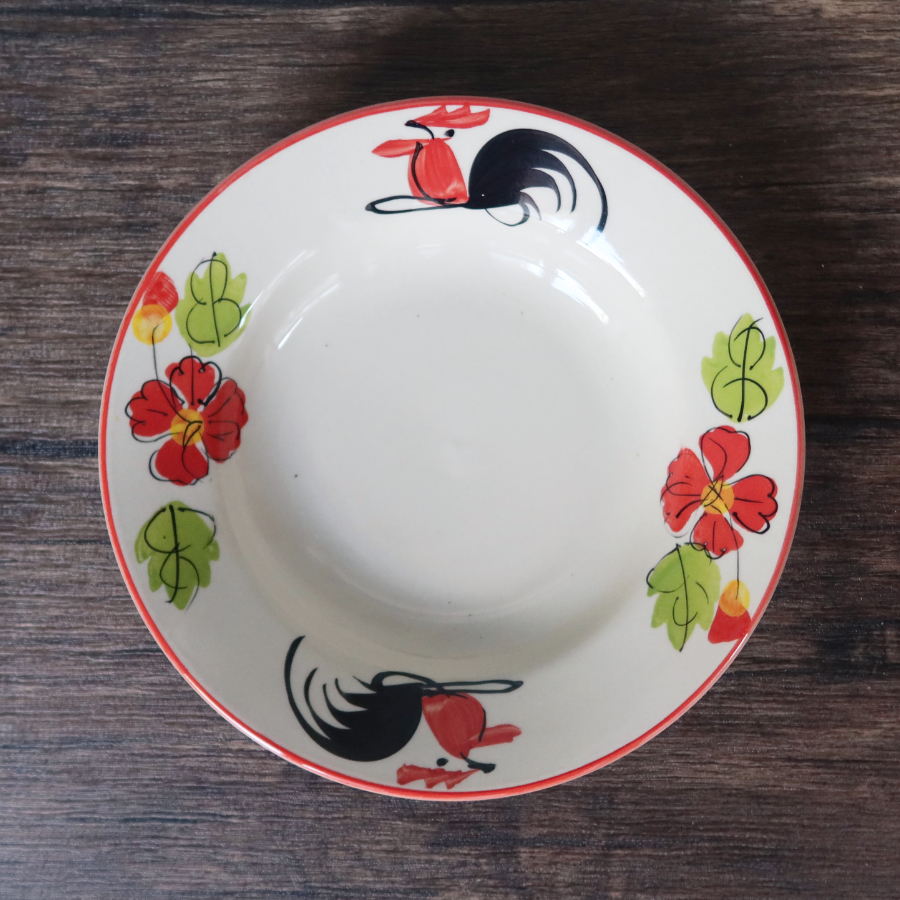 タイで人気のニワトリ柄食器のリムプレートの通販