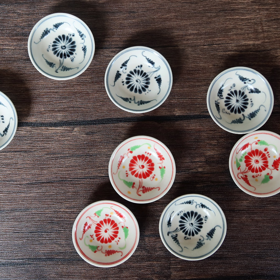 ベトナム土産としても人気の高いバッチャン焼きの豆皿